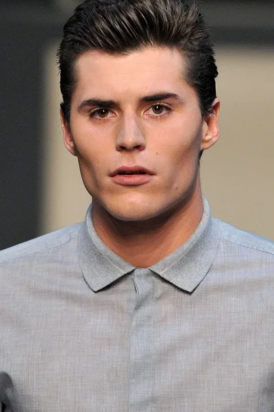 Look 27